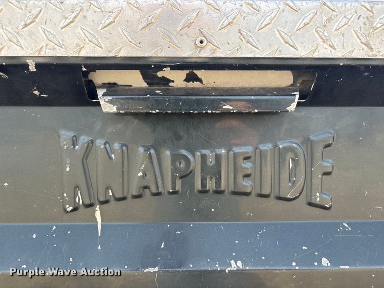 image for item EA4553 2004 Ford F350 Super Duty Ext. Cab utility bed pickup truck