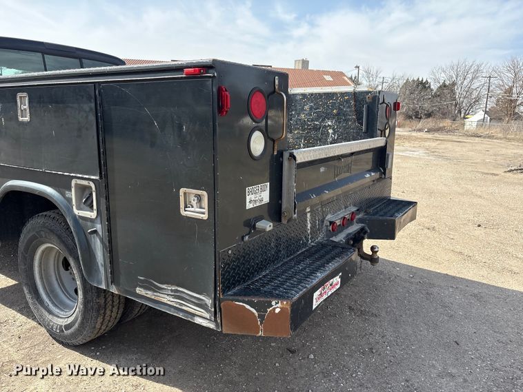 image for item EA4553 2004 Ford F350 Super Duty Ext. Cab utility bed pickup truck