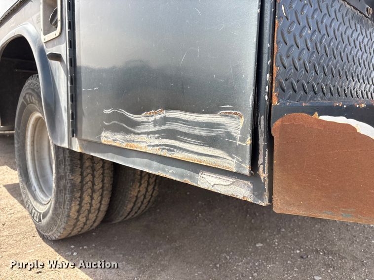 image for item EA4553 2004 Ford F350 Super Duty Ext. Cab utility bed pickup truck