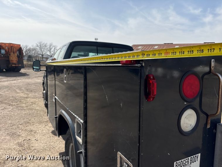 image for item EA4553 2004 Ford F350 Super Duty Ext. Cab utility bed pickup truck