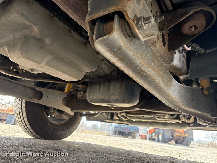 image for item EA4553 2004 Ford F350 Super Duty Ext. Cab utility bed pickup truck