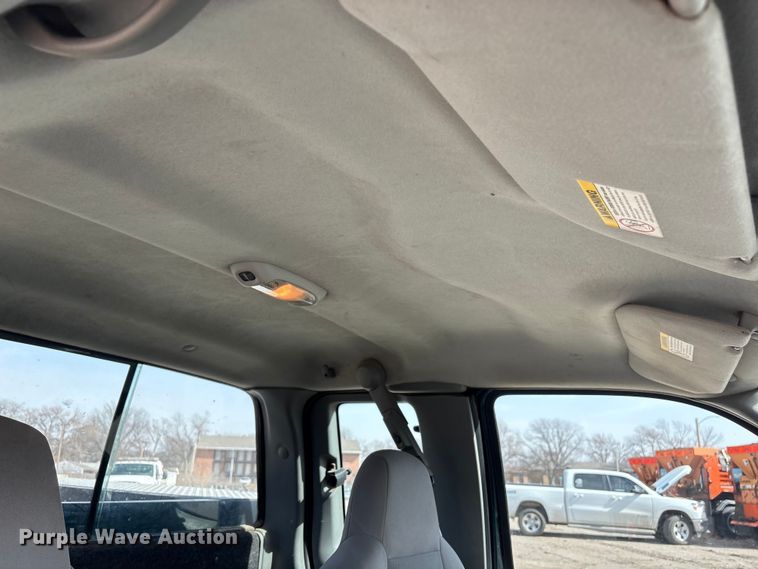 image for item EA4553 2004 Ford F350 Super Duty Ext. Cab utility bed pickup truck