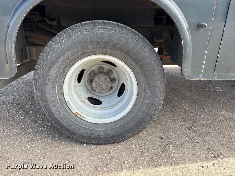 image for item EA4553 2004 Ford F350 Super Duty Ext. Cab utility bed pickup truck