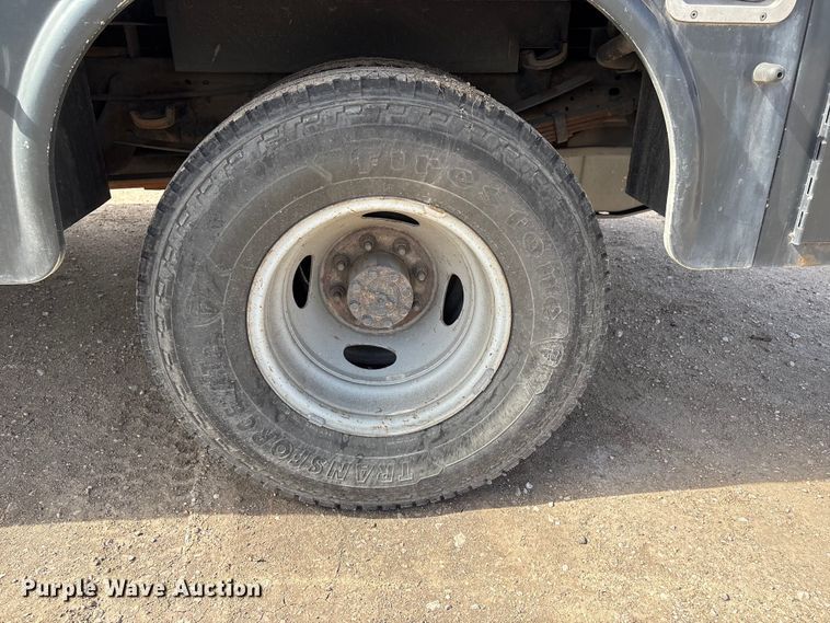 image for item EA4553 2004 Ford F350 Super Duty Ext. Cab utility bed pickup truck