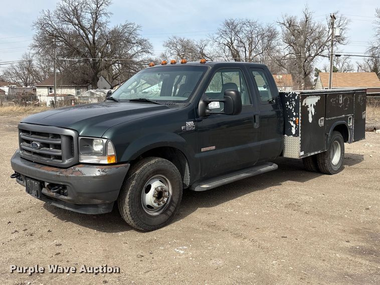 image for item EA4554 2004 Ford F350 Super Duty Ext. Cab utility bed pickup truck