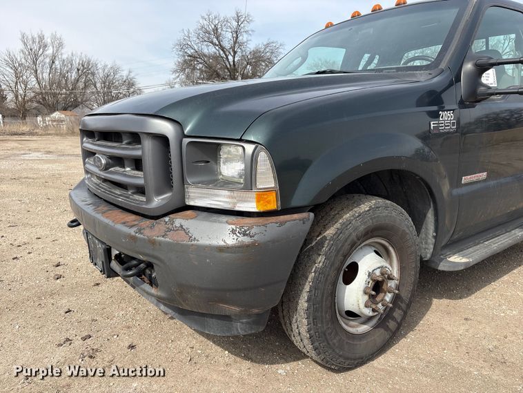 image for item EA4554 2004 Ford F350 Super Duty Ext. Cab utility bed pickup truck