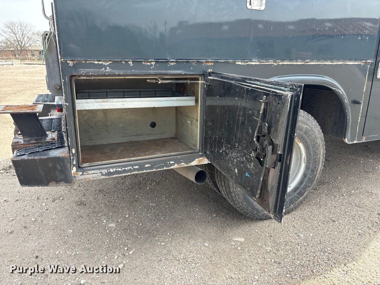 image for item EA4554 2004 Ford F350 Super Duty Ext. Cab utility bed pickup truck