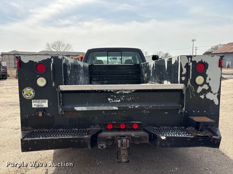 image for item EA4554 2004 Ford F350 Super Duty Ext. Cab utility bed pickup truck
