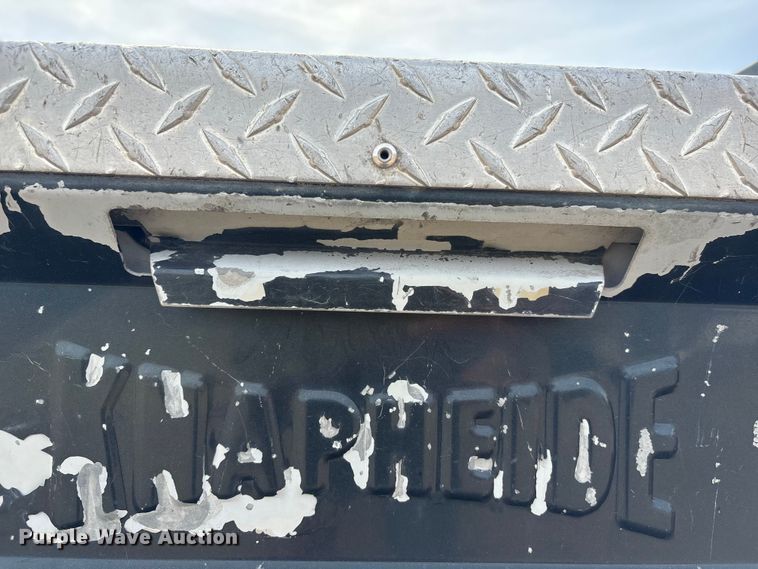 image for item EA4554 2004 Ford F350 Super Duty Ext. Cab utility bed pickup truck