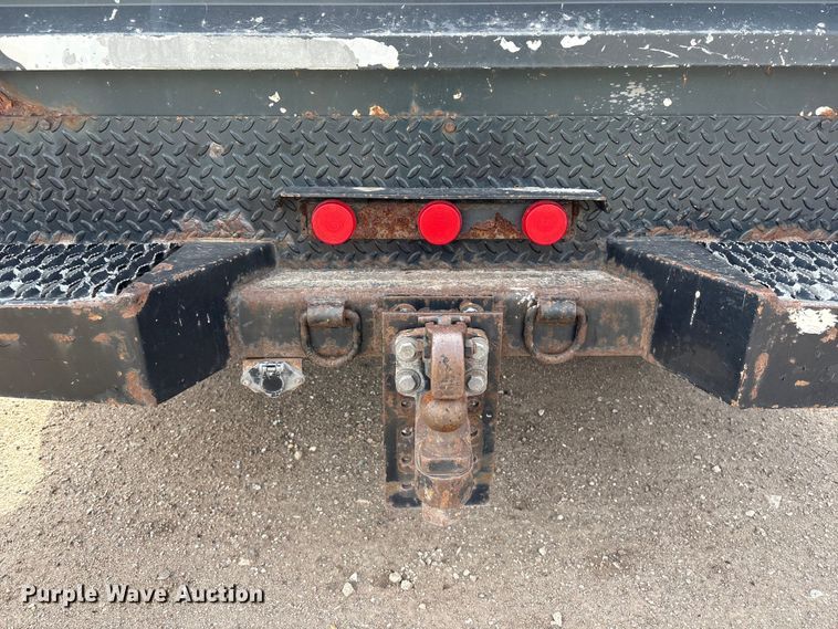 image for item EA4554 2004 Ford F350 Super Duty Ext. Cab utility bed pickup truck