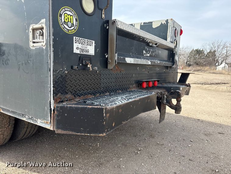 image for item EA4554 2004 Ford F350 Super Duty Ext. Cab utility bed pickup truck