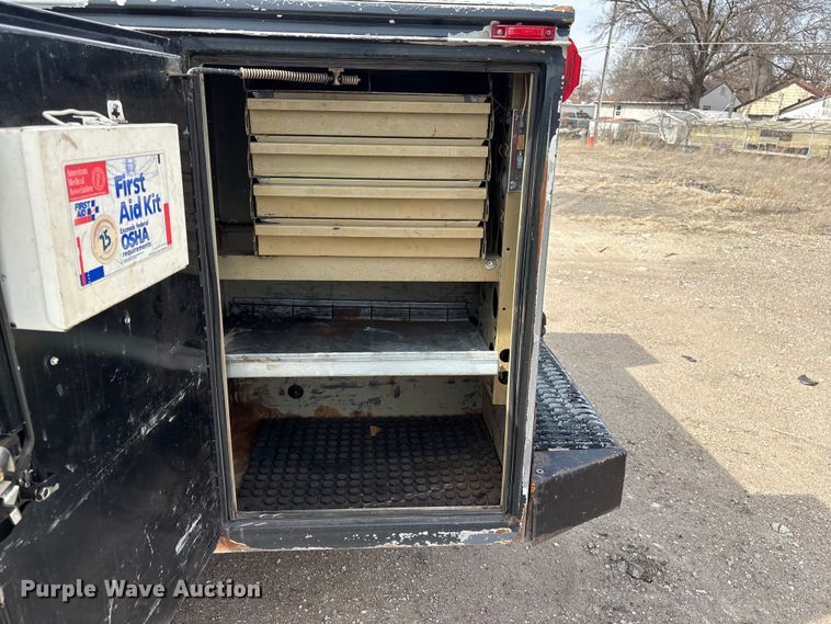 image for item EA4554 2004 Ford F350 Super Duty Ext. Cab utility bed pickup truck