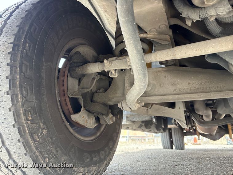 image for item EA4554 2004 Ford F350 Super Duty Ext. Cab utility bed pickup truck