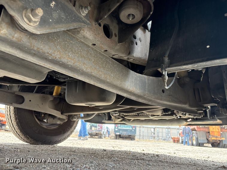 image for item EA4554 2004 Ford F350 Super Duty Ext. Cab utility bed pickup truck