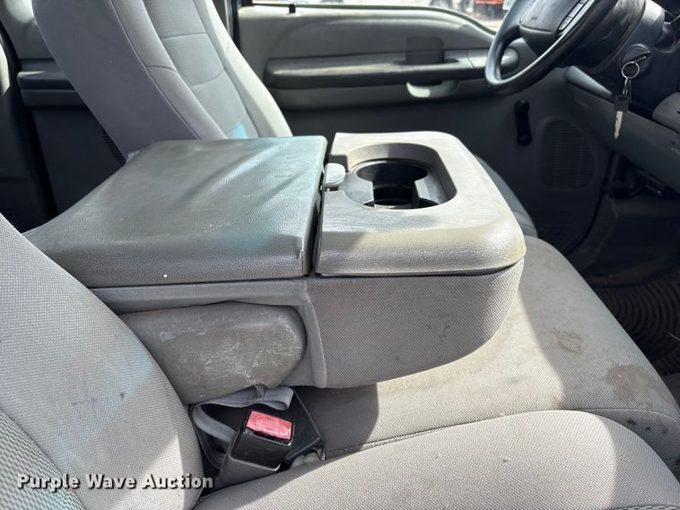 image for item EA4554 2004 Ford F350 Super Duty Ext. Cab utility bed pickup truck