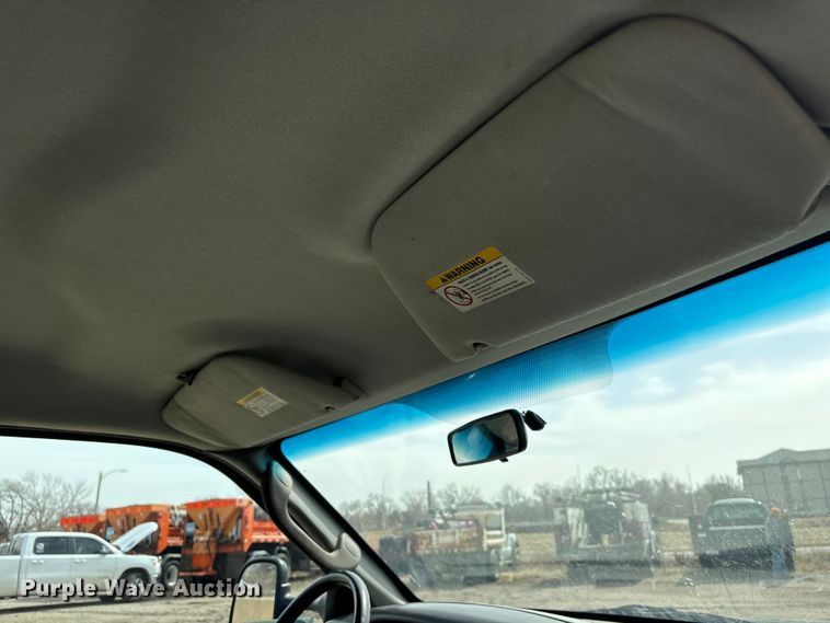 image for item EA4554 2004 Ford F350 Super Duty Ext. Cab utility bed pickup truck