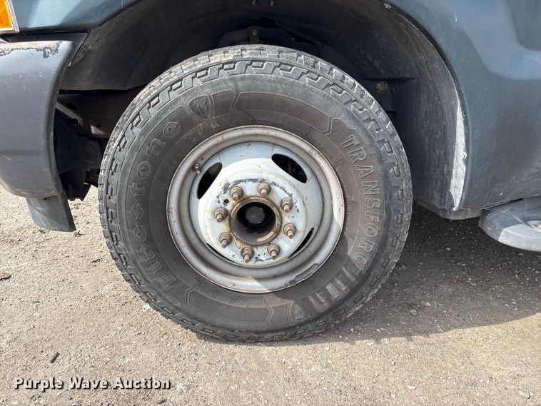 image for item EA4554 2004 Ford F350 Super Duty Ext. Cab utility bed pickup truck