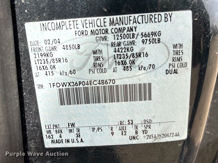 image for item EA4554 2004 Ford F350 Super Duty Ext. Cab utility bed pickup truck