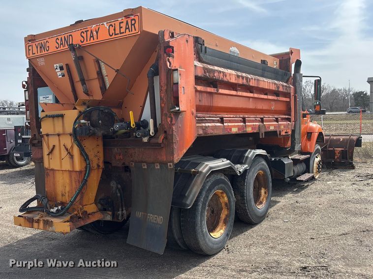 image for item EA4555 2007 International SF625 dump truck