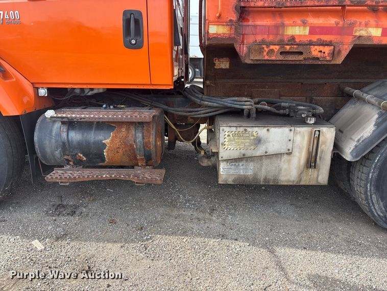 image for item EA4555 2007 International SF625 dump truck