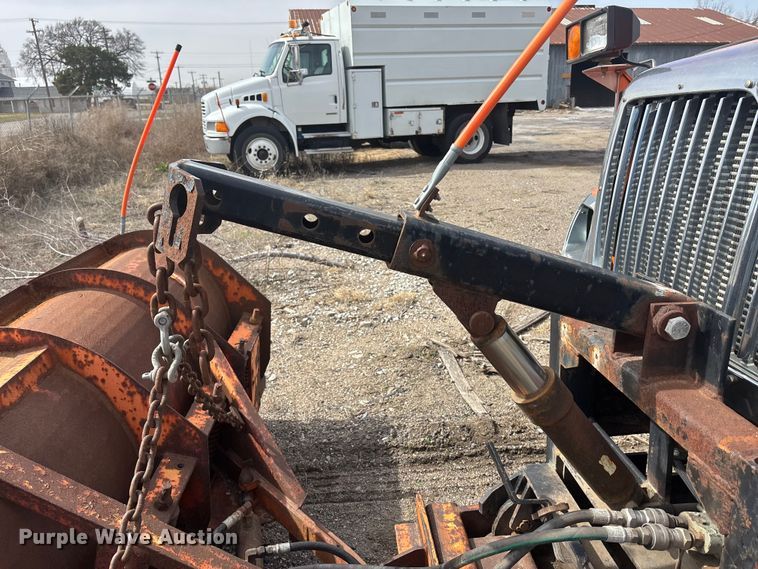 image for item EA4555 2007 International SF625 dump truck