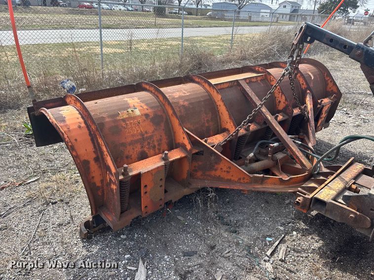 image for item EA4555 2007 International SF625 dump truck