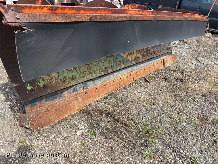 image for item EA4555 2007 International SF625 dump truck