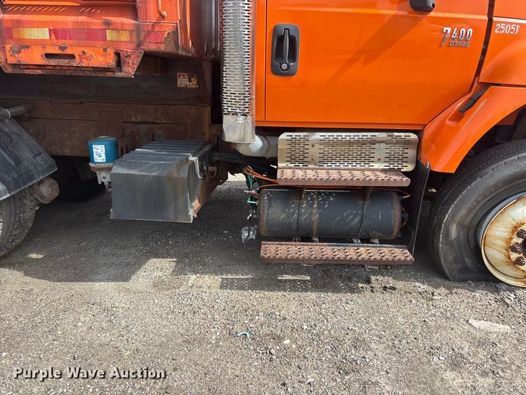 image for item EA4555 2007 International SF625 dump truck