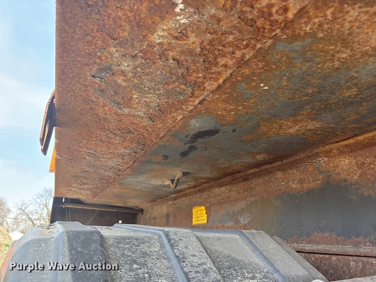 image for item EA4555 2007 International SF625 dump truck