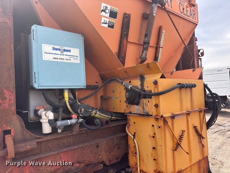 image for item EA4555 2007 International SF625 dump truck