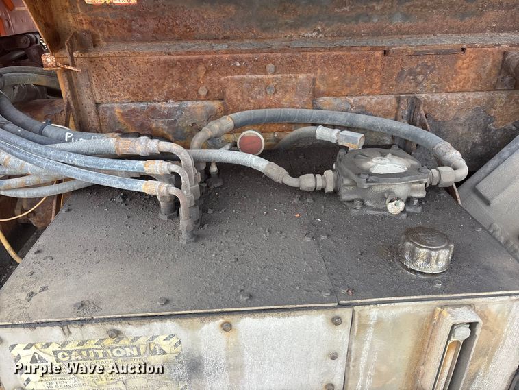 image for item EA4555 2007 International SF625 dump truck