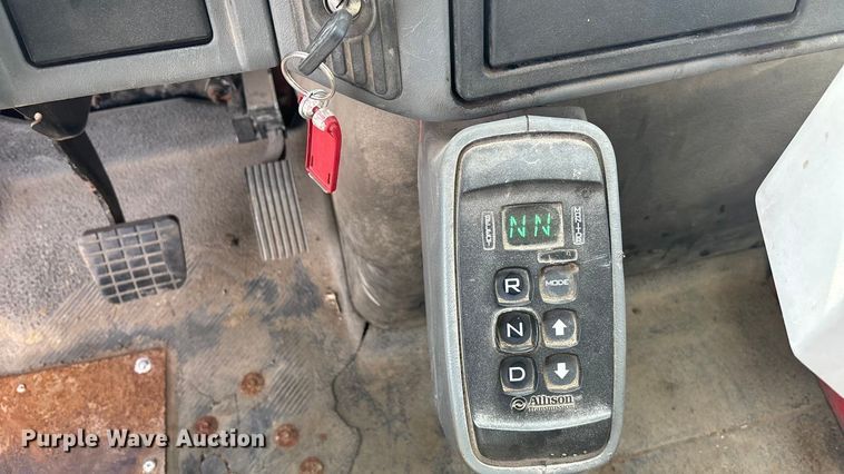 image for item EA4555 2007 International SF625 dump truck