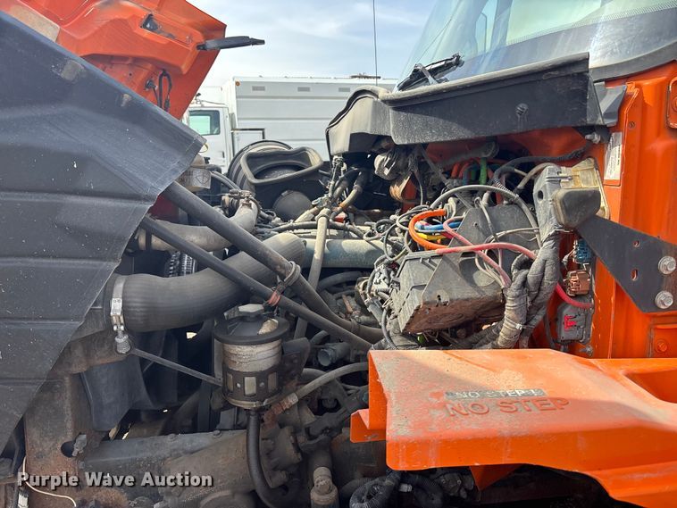 image for item EA4555 2007 International SF625 dump truck