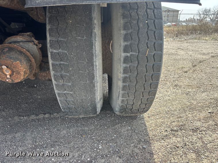 image for item EA4555 2007 International SF625 dump truck