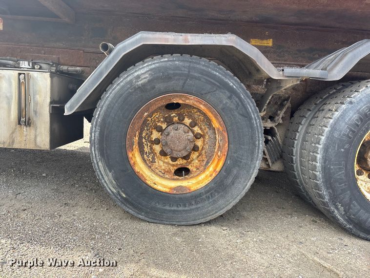 image for item EA4555 2007 International SF625 dump truck