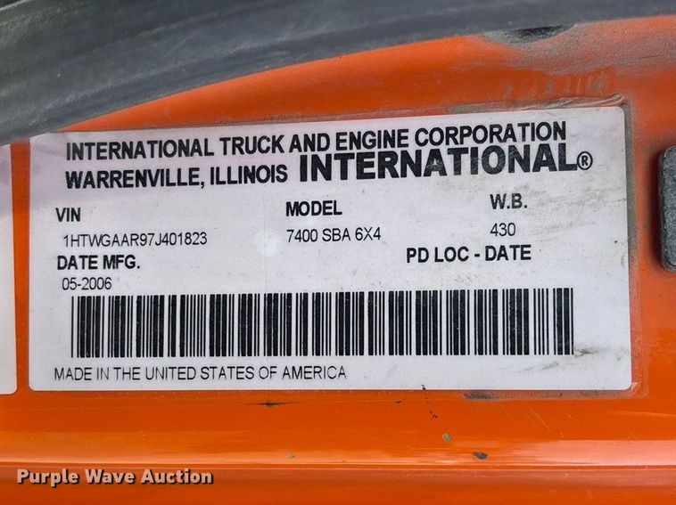 image for item EA4555 2007 International SF625 dump truck