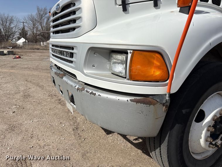 image for item EA4556 2001 Sterling M7500  chipper truck