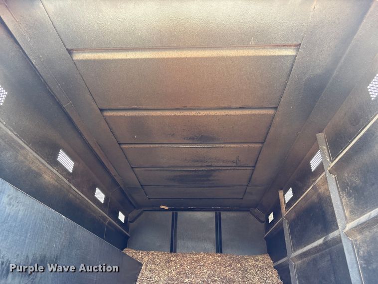 image for item EA4556 2001 Sterling M7500  chipper truck