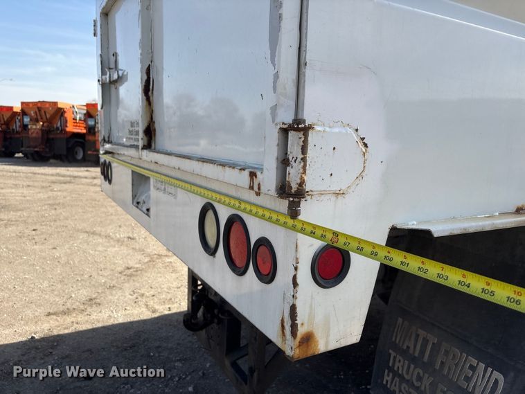 image for item EA4556 2001 Sterling M7500  chipper truck