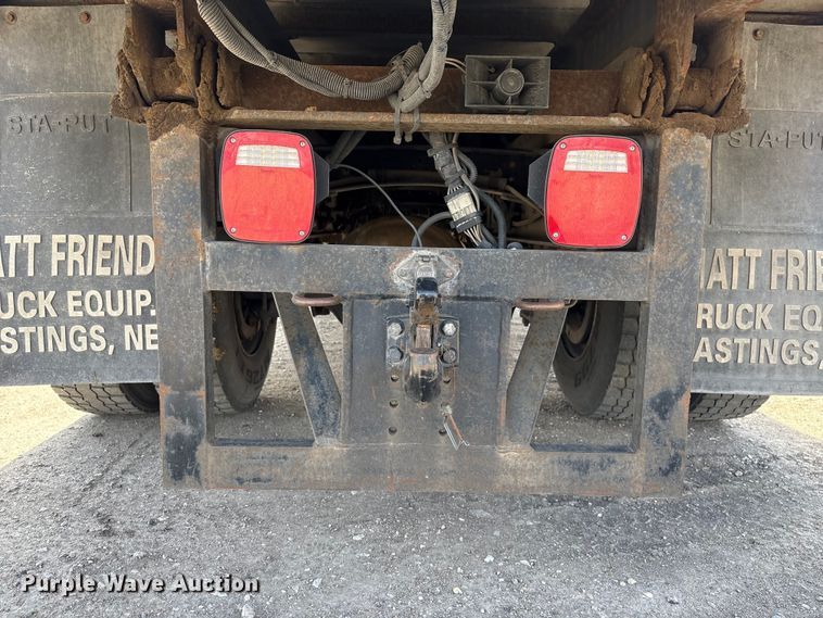 image for item EA4556 2001 Sterling M7500  chipper truck