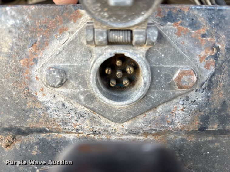 image for item EA4556 2001 Sterling M7500  chipper truck