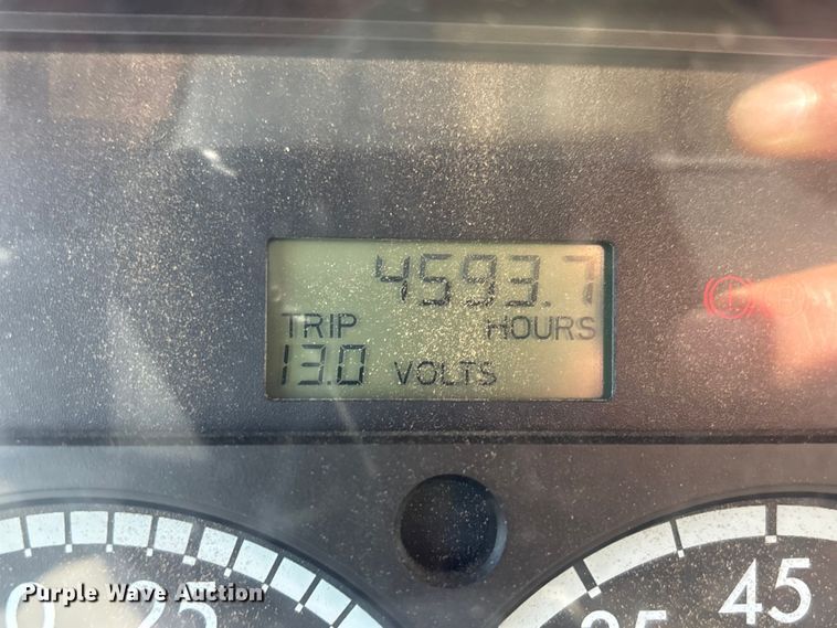 image for item EA4556 2001 Sterling M7500  chipper truck