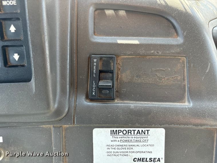 image for item EA4556 2001 Sterling M7500  chipper truck