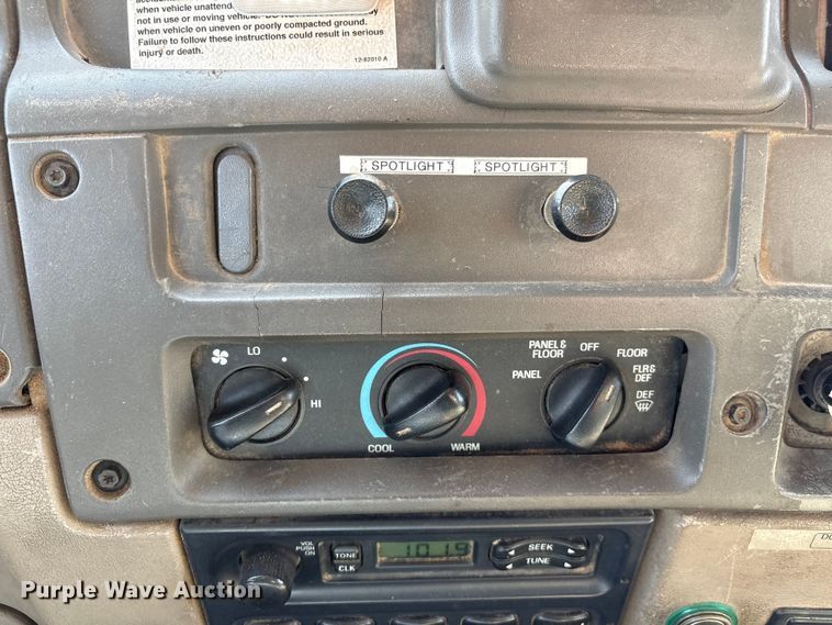 image for item EA4556 2001 Sterling M7500  chipper truck