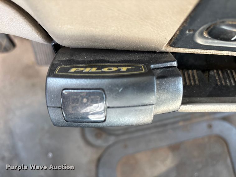 image for item EA4556 2001 Sterling M7500  chipper truck