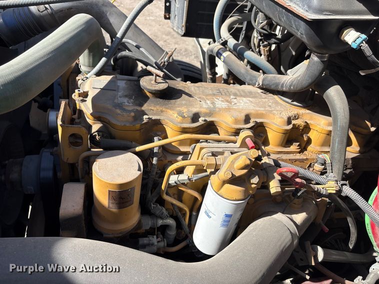 image for item EA4556 2001 Sterling M7500  chipper truck