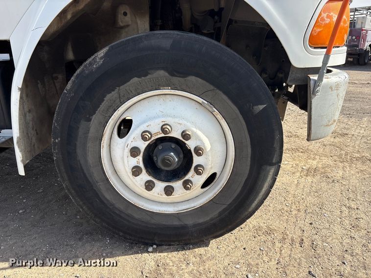 image for item EA4556 2001 Sterling M7500  chipper truck