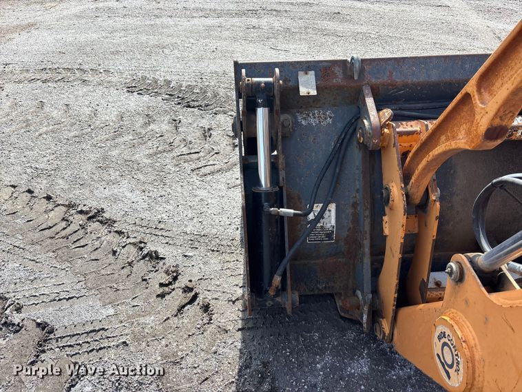 image for item EA4557 2004 Case 570 MXT landscape tractor