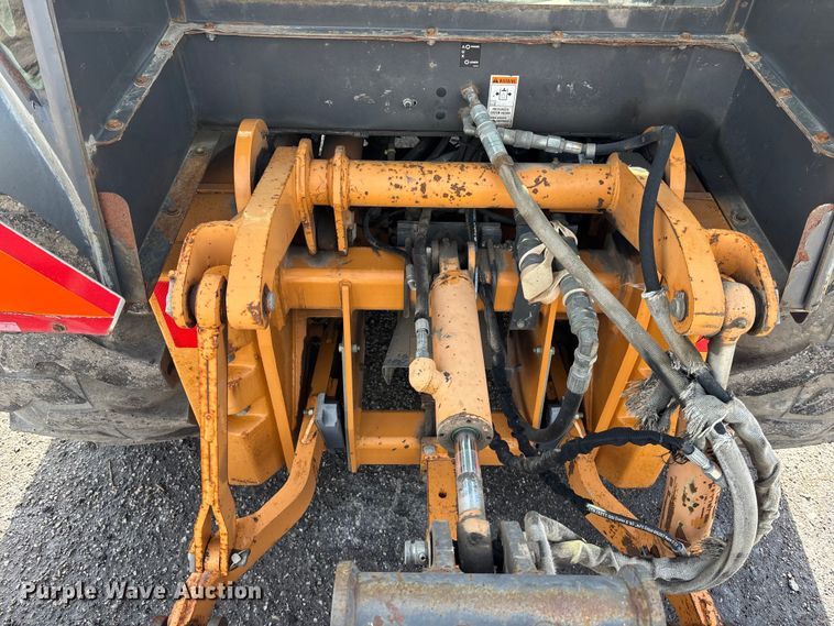 image for item EA4557 2004 Case 570 MXT landscape tractor