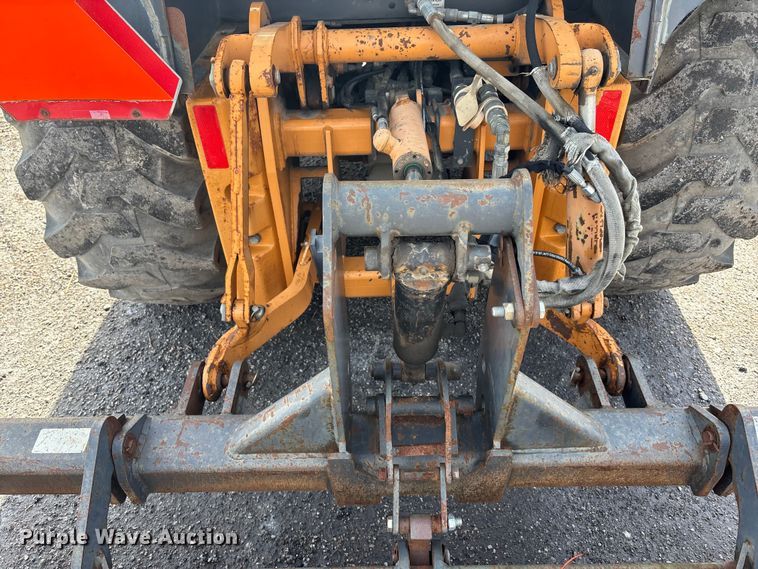 image for item EA4557 2004 Case 570 MXT landscape tractor